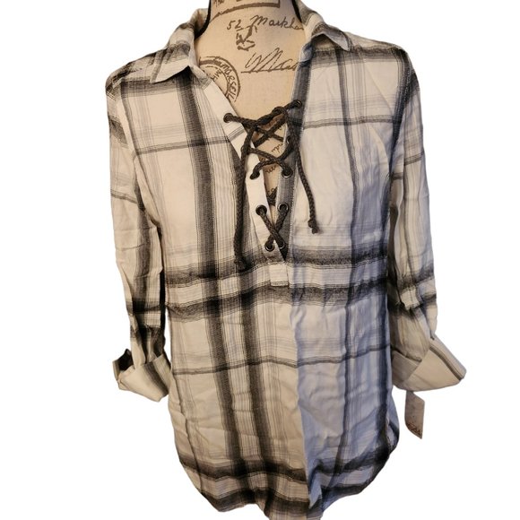 Mudd Paid Button Down - Picture 1 of 2